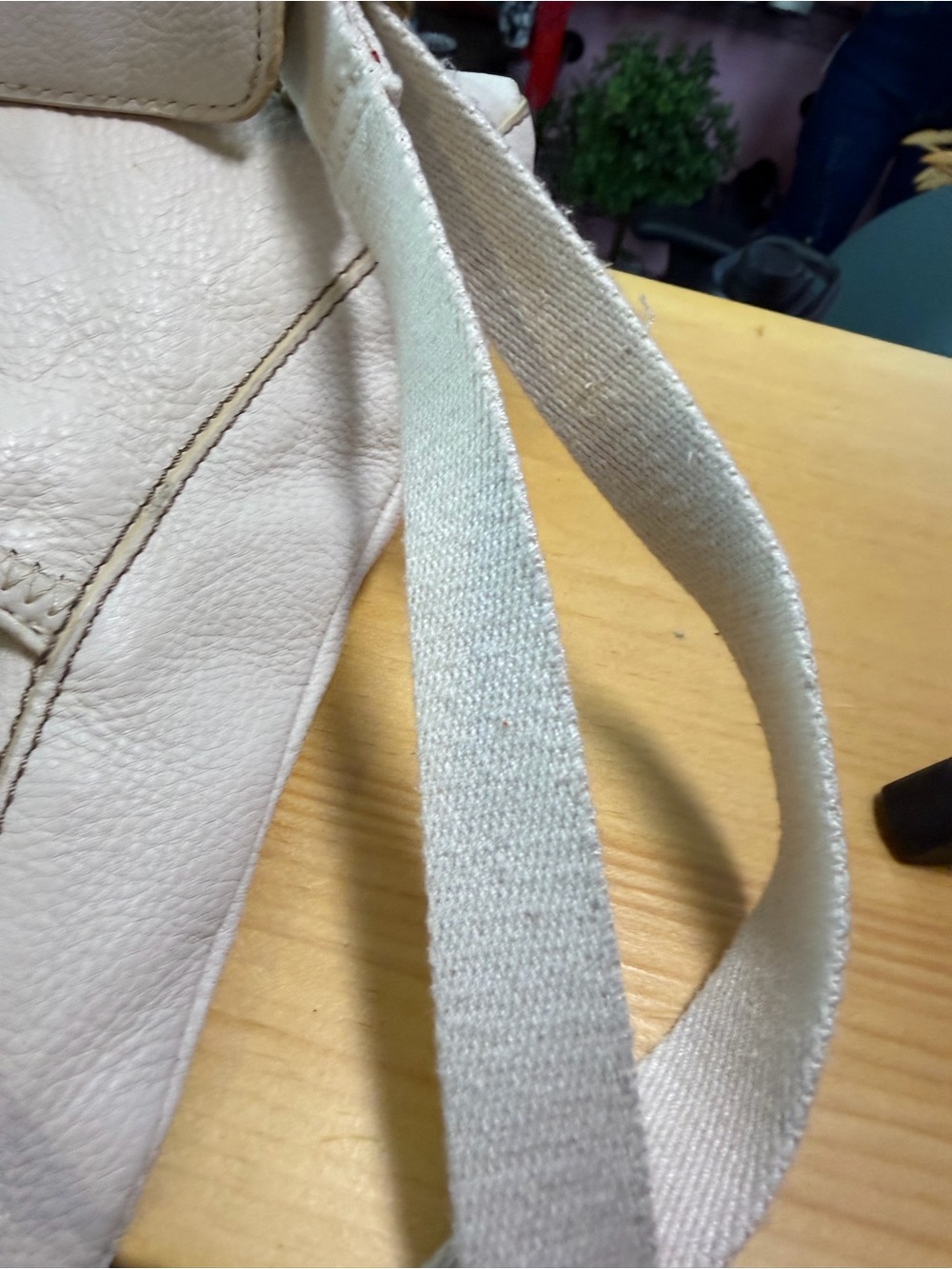 The Sak Cream Crossbody Bag – Soft Leather Everyday Sling - Picture 9 of 16